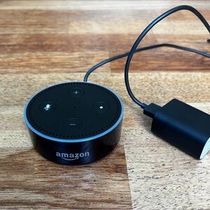 Amazon Echo Dot (2nd Generation) in black